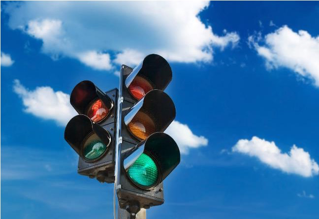 Optimizing traffic signal timing to reduce carbon emissions